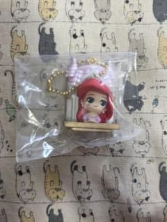 ガチャガチャ　アリエルキーホルダーのサムネイル