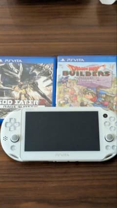 【動作正常】【画面傷無し】PS Vita PCH-2000 ホワイト ソフト付のサムネイル