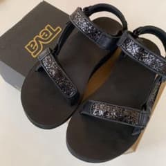 teva サンダル 正規品のサムネイル