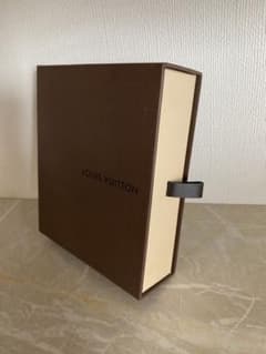 LOUIS VUITTON 箱のサムネイル