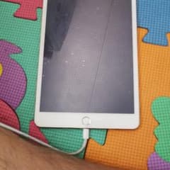 iPad　mini　3 　64GB ゴールドのサムネイル
