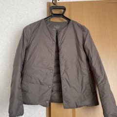 [再値下げしました ] 無印良品 軽量ダウン ポケッタブルノーカラージャケットのサムネイル