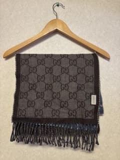 美品GUCCI マフラーGG ジャガード ロゴ リバーシブル - メルカリ