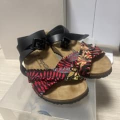 【ほぼ未使用】papillio ビルケンシュトック パピリオ サンダル　23.5のサムネイル