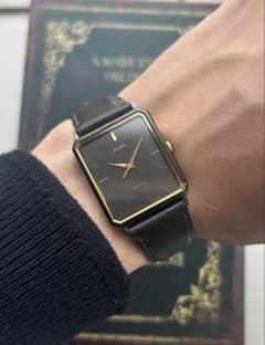 SEIKO tank Y101 黒×金 オクタゴン デットストック稼働品のサムネイル