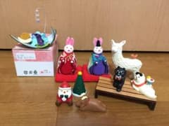 季節の小さな置物のサムネイル