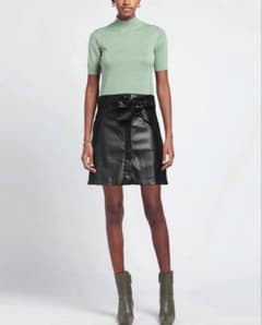 滝沢眞規子さん愛用【現行モデルNANUSHKAベルテッドAラインスカートBK】 滝沢眞規子さん愛用【現行モデルNANUSHKAベルテッドAラインスカートBK