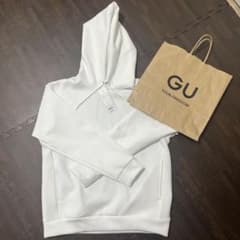 【新品・未使用】GU ホワイト パーカー Sサイズのサムネイル