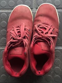 スニーカーのサムネイル