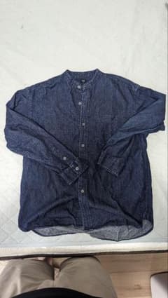 UNIQLO ダークブルーデニムシャツ Mのサムネイル
