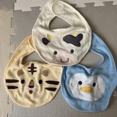 西松屋　スタイ　3枚セットのサムネイル