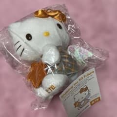 激レア！　タグ付き　天使のキティちゃん　特大ぬいぐるみ　ふわふわの羽 希少レア ハローキティ ぬいぐるみセット 天使 うさぎ ひざ掛け