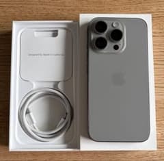 【極美品】iPhone 15 Pro 128GB ナチュラルチタニウムのサムネイル