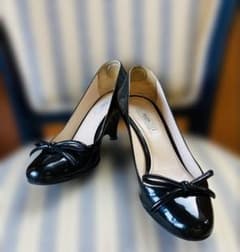 【PRADA】　ブラック エナメル パンプス　38.5 24.5〜25センチのサムネイル