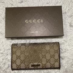 グッチ財布のサムネイル