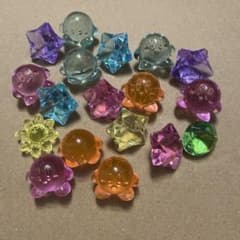 カービィ　カラフル アクリルストーン 宝石風 おもちゃのサムネイル