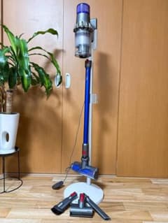 Dyson V11 コードレススティッククリーナー 本体 - メルカリ
