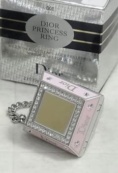【新品✨未使用】クリスチャンディオール　プリンセス　リング　001 新品✨未使用】クリスチャンディオール プリンセス リング 001 - メルカリ