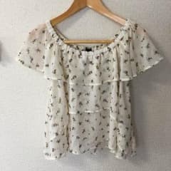 小花柄 トップスのサムネイル