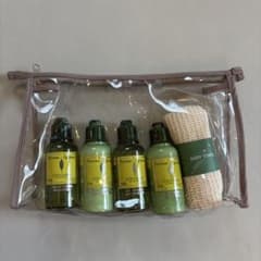 L'OCCITANE 旅行用　アメニティーセット　ポーチ付きのサムネイル