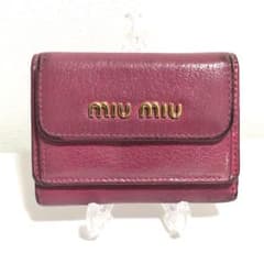 「♡人気モデル♡」miu miu 3つ折り財布　パープル　ゴールドロゴのサムネイル