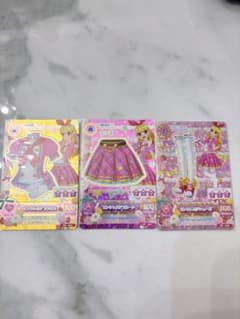 アイカツカード ピンクトルテコーデ 3枚セットのサムネイル