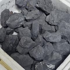 ブラックシリカ 神明石 原石 4.9kg - メルカリ