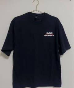 Bad Bunny Bilions Club Live 限定Tシャツ非売品Sのサムネイル
