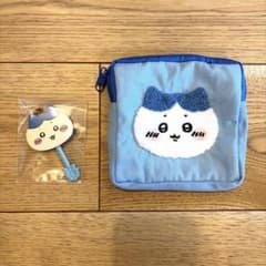 ちいかわ もこもこポーチ2 ロリポップチョコチャームハチワレ 2点セットのサムネイル