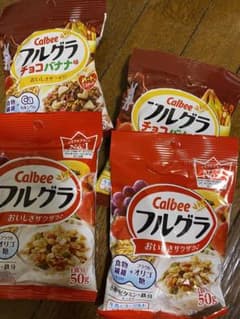 カルビーフルグラ 50g チョコバナナ50gのサムネイル