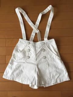 ショートパンツのサムネイル