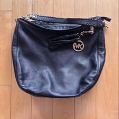 MICHAEL KORS レザー バッグ 黒 ゴールド金具 金具破損ありのサムネイル