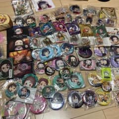 鬼滅の刃　グッズまとめ売り50点以上のサムネイル