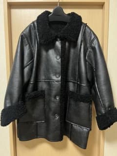 jeanasis ヴィーガンレザーボアコクーンコート　ブラックのサムネイル