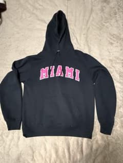 Champion MIAMI ロゴ パーカー 黒のサムネイル