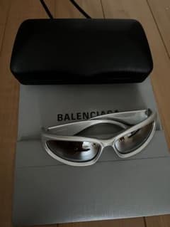 BALENCIAGA シルバー サングラス ケース付き 篠塚辰樹 愛用 - メルカリ