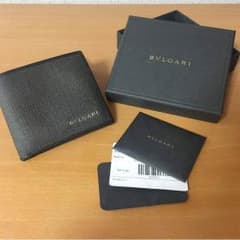 最終値下げ！ 正規品 ブルガリ 二つ折り財布のサムネイル