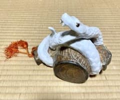 縁起物＞白蛇 打ち出の小槌 陶器 置物 飾り物 幸運 幸福 金運 - メルカリ