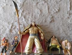 SALE 希少 ワンピース フィギュア 白ひげ 海賊団 黒ひげ 頂上決戦編 SALE中 希少 ワンピース フィギュア 白ひげ 海賊団 黒ひげ 頂上決戦編