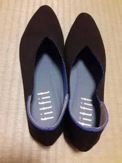 パンプス　fitfit　フィットフィット　フィフス　 Mサイズ　黒のサムネイル