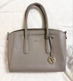 FURLA(フルラ) ハンドバッグ グレージュのサムネイル