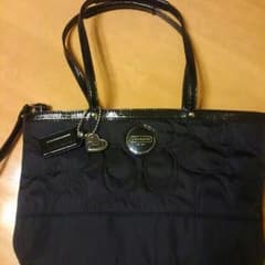 COACHバッグ　黒　未使用です　２年ほど前に購入。のサムネイル