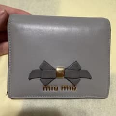 miu miu ミニ財布 二つ折り財布　リボン グレーのサムネイル