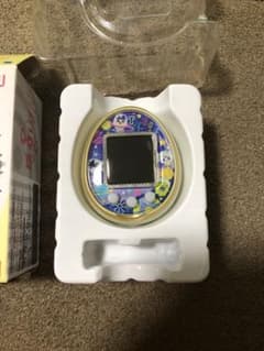 Tamagotchi 4U ホワイト 本体のサムネイル