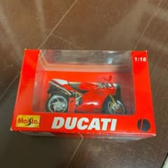 DUCATI ホビー　レプリカ　1/18のサムネイル