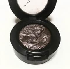 MAC アイシャドウ エクストラディメンション ストールンモーメントのサムネイル