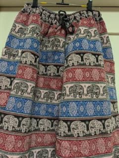 新品！大きめタイパンツのサムネイル
