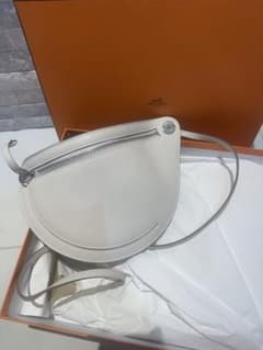 HERMES 新作　プティットコース　白色　クレ シルバー金具のサムネイル