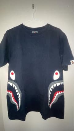 A BATHING APE シャークTシャツ Mのサムネイル