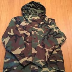 ★TOY'S様専用★ カモフラ柄マウンテンパーカーのサムネイル